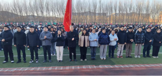 开学第一课｜我校举办“英雄永不谢幕”主题升国旗仪式