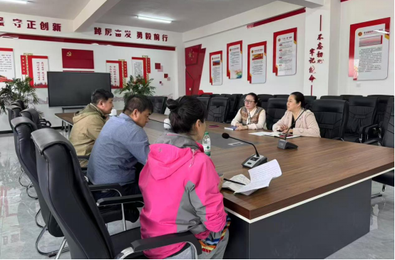 吴楚庄园来校洽谈校企合作