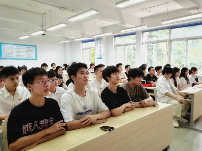 辽宁理工学院22级强基实验班人才培养成效显著
